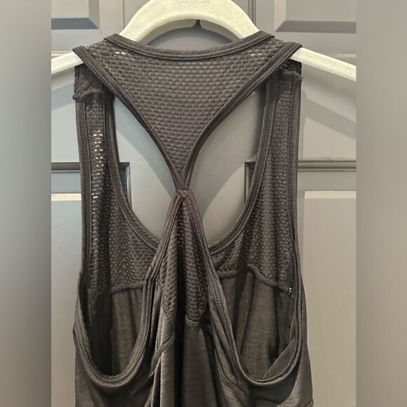 Set of 2 black sports tops - Picture 5 of 9